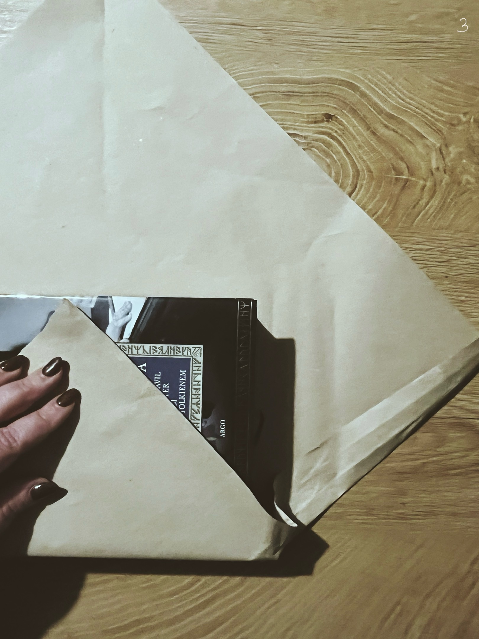 Obálka ze čtvercového papíru – krok 3